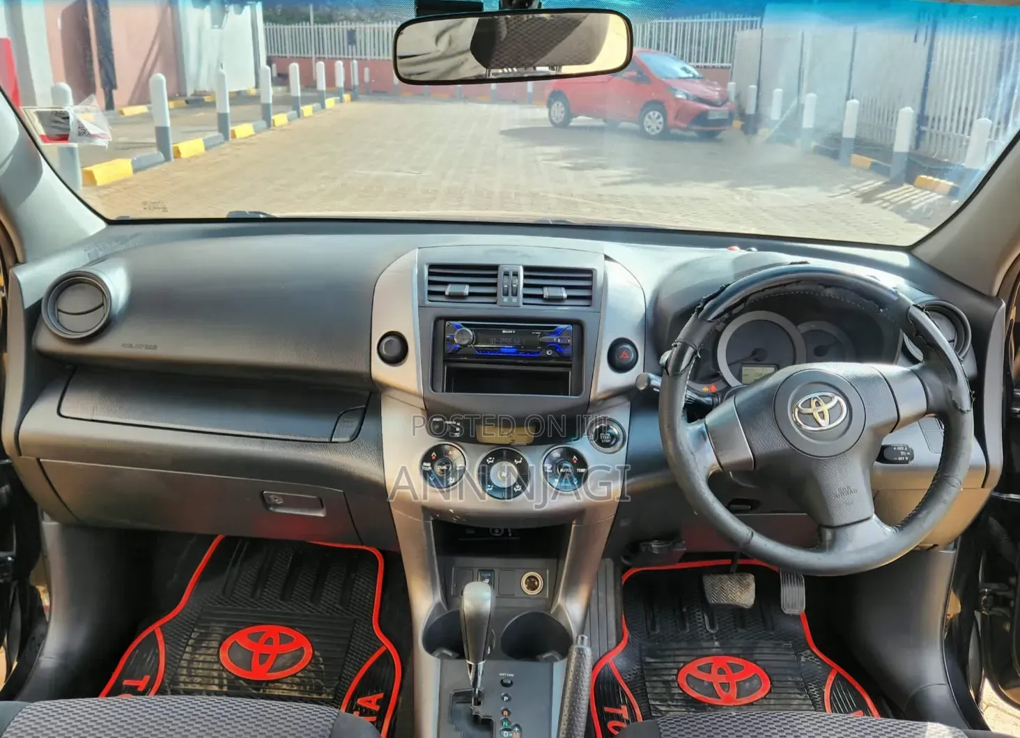 Toyota RAV4 2010 Black