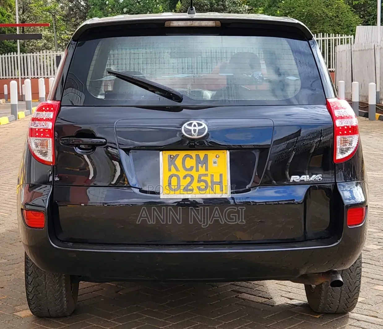 Toyota RAV4 2010 Black