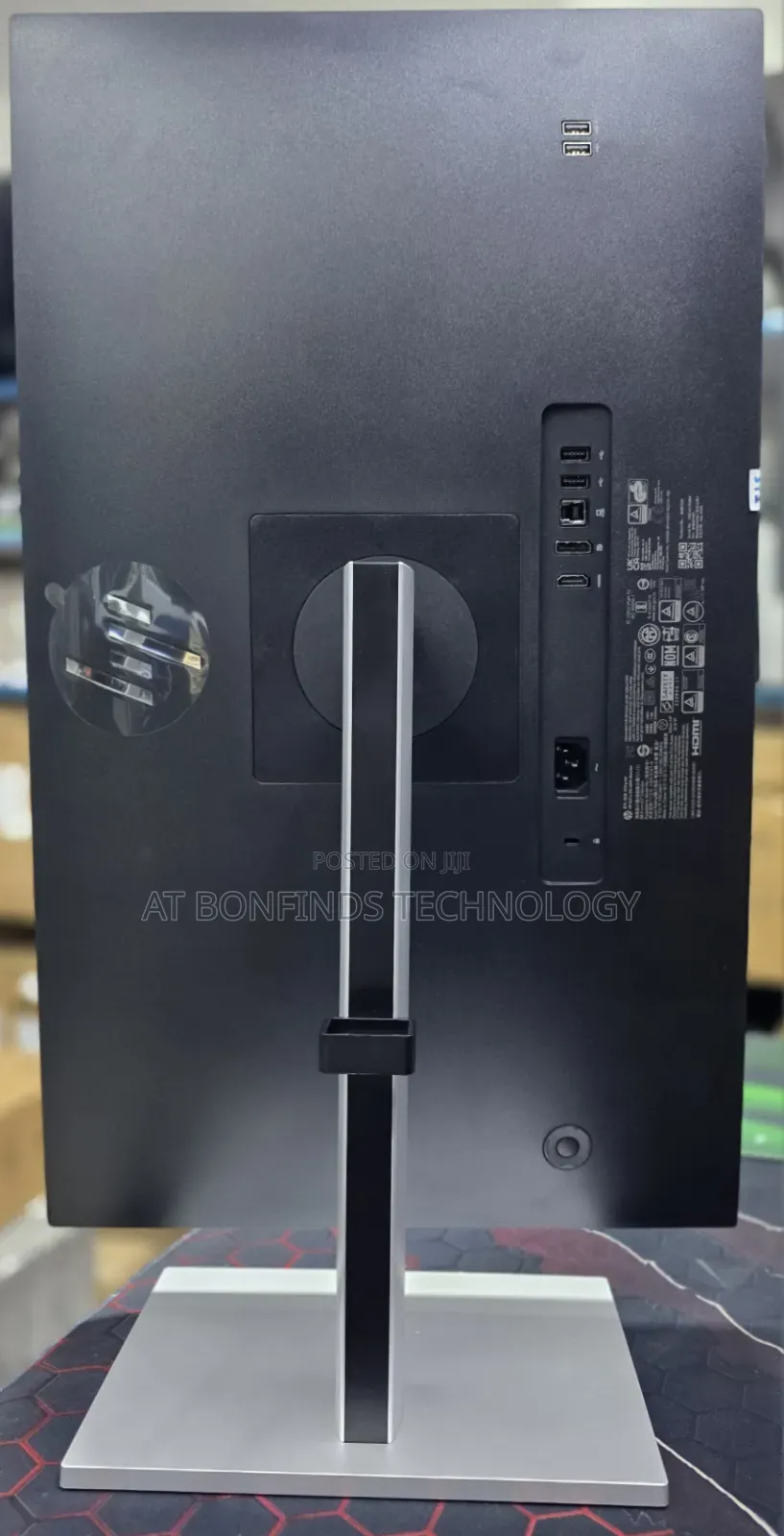HP E27Q G5 
QHD (2560*1440)
75 Hz 
Ips