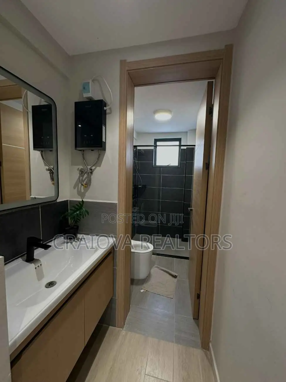 2bdrm Apartment in Gateway Mall Area for sale