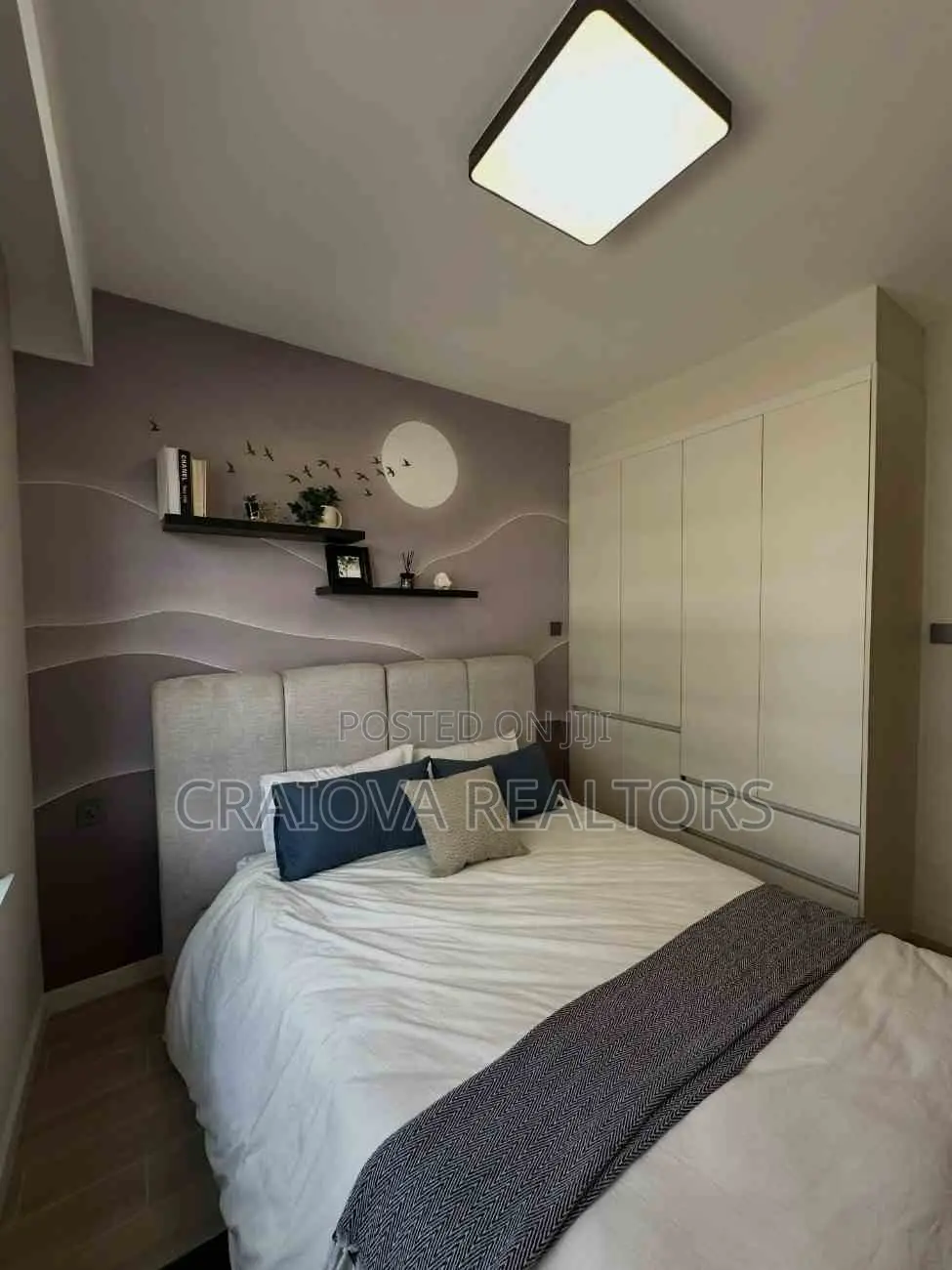 2bdrm Apartment in Gateway Mall Area for sale