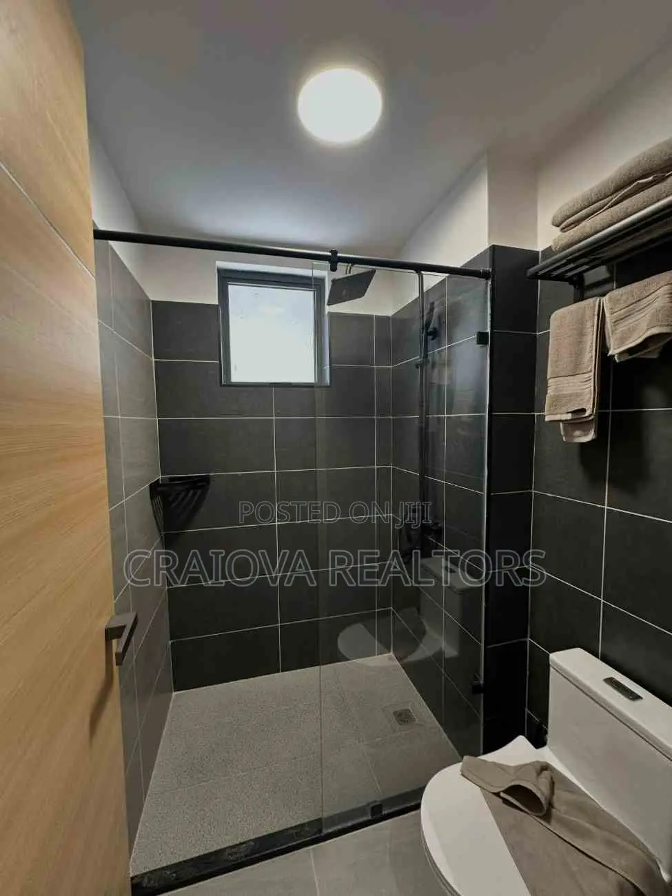 2bdrm Apartment in Gateway Mall Area for sale