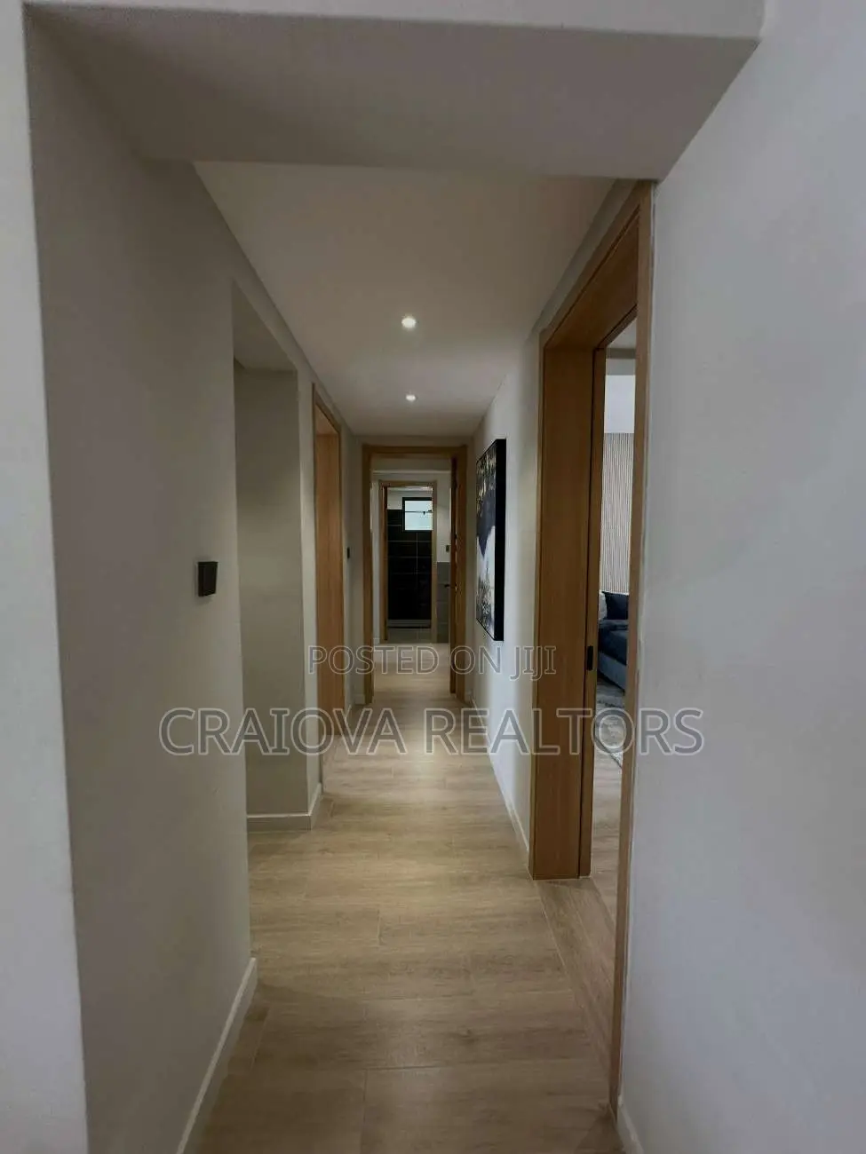 2bdrm Apartment in Gateway Mall Area for sale
