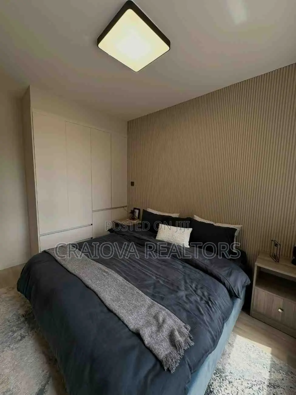 2bdrm Apartment in Gateway Mall Area for sale