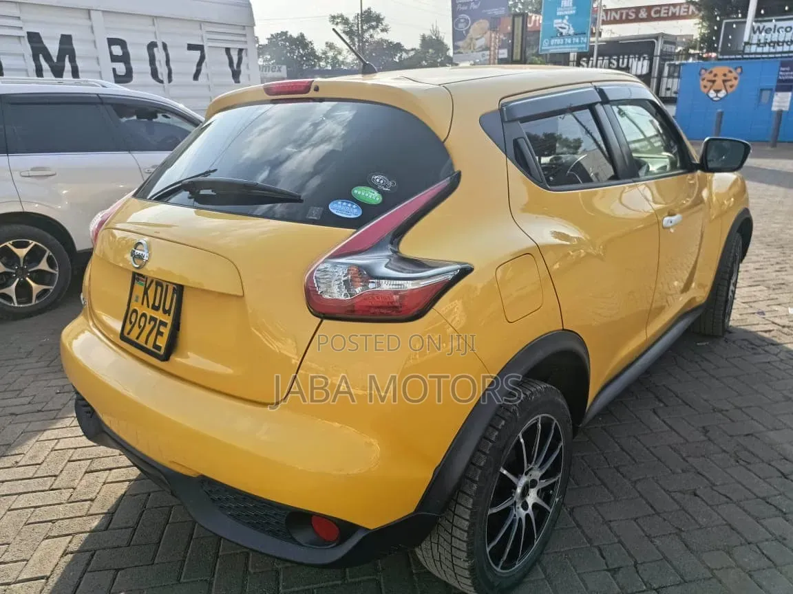 Nissan Juke 2018 Yellow