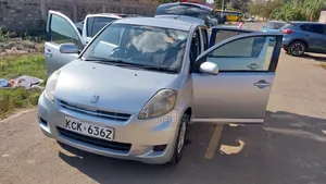 Toyota Passo 1.3 FWD 2010 Silver