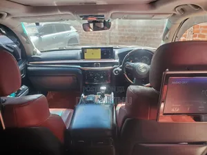 Lexus LX 570 AWD 2016 Black