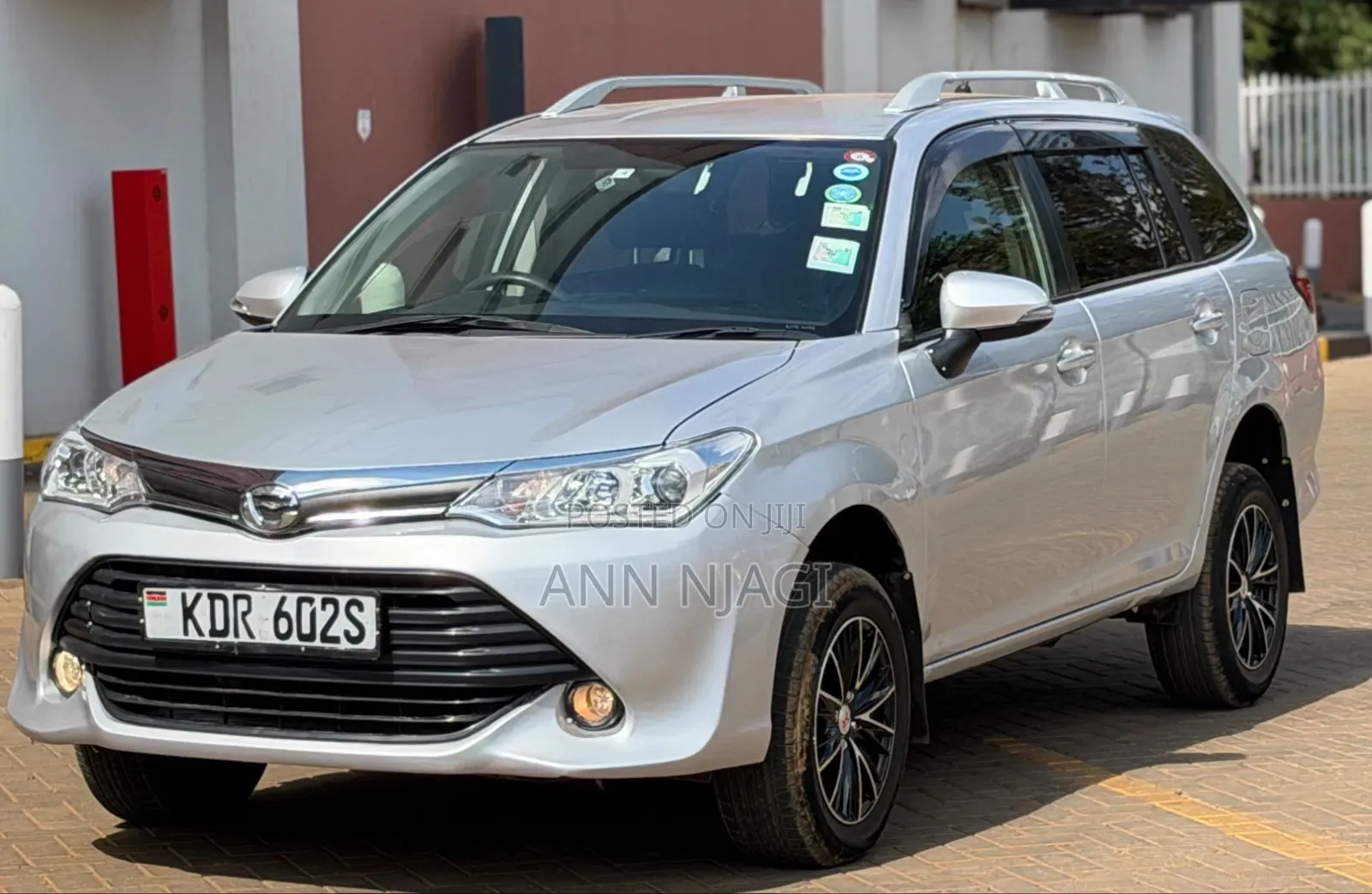 Toyota Corolla Fielder 2017 Silver