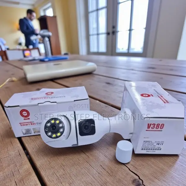 Full Color Color Night Vision Dual Lens PTZ WiFi Bulb Camera