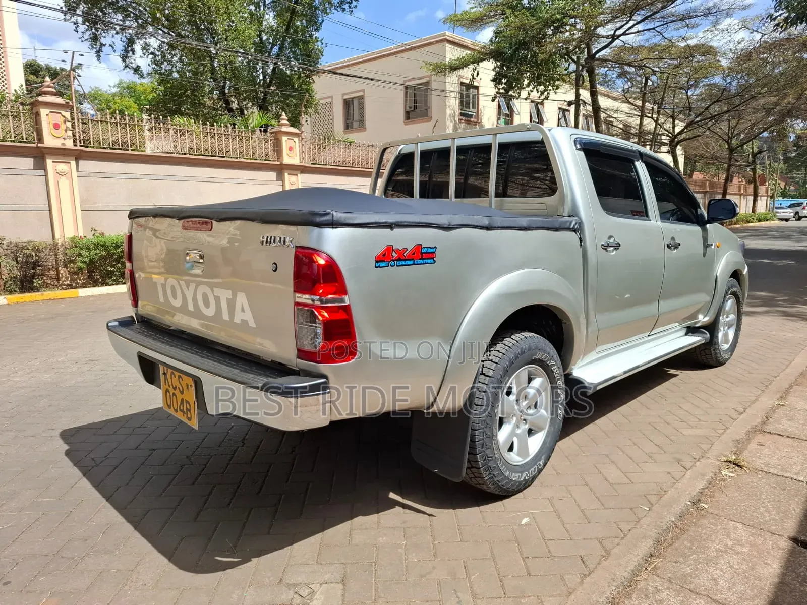 Toyota Hilux 2011 Silver