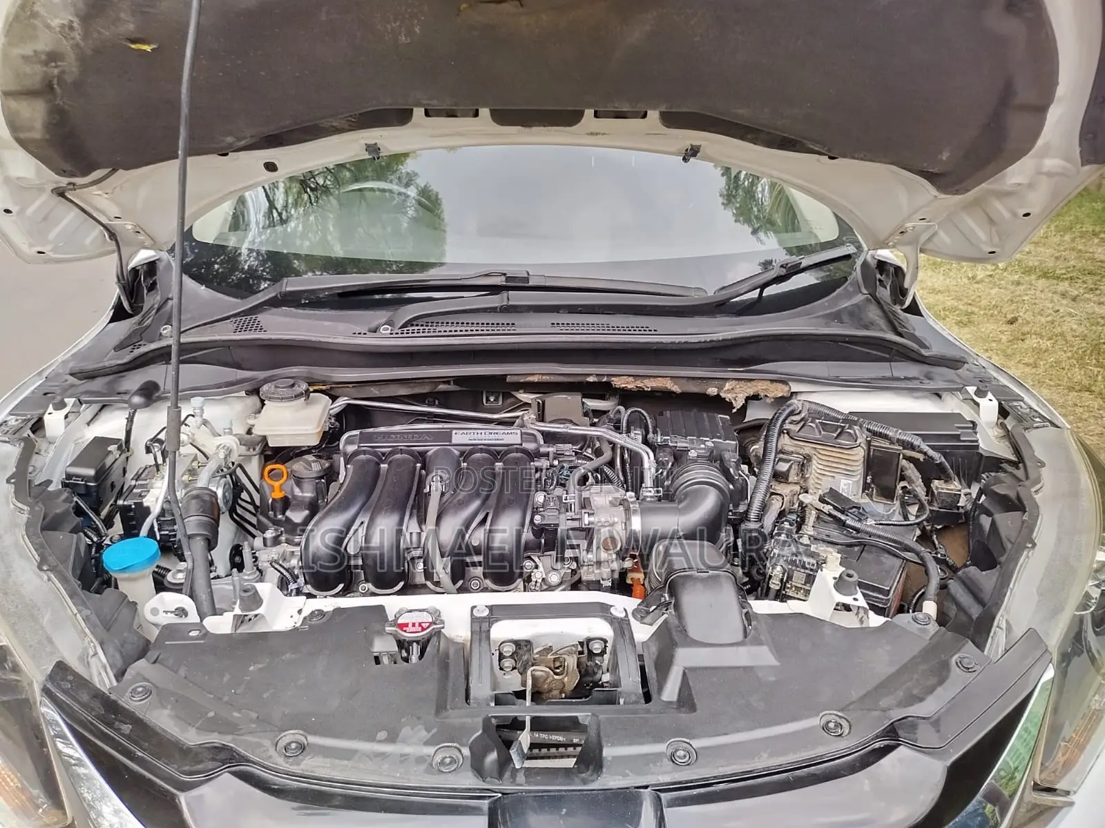 Honda Vezel 1.5 Hybrid 2WD 2017 White