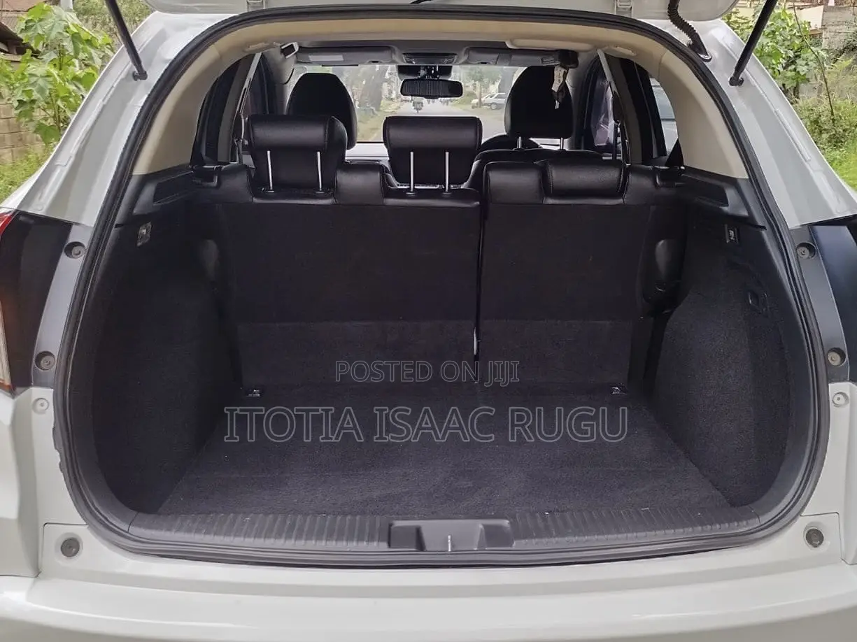 Honda Vezel 1.5 2WD 2017 White