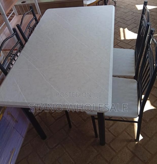 4 Seaters Din Have Table