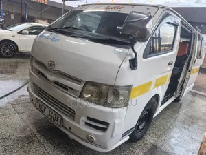 Toyota HiAce 2011 White