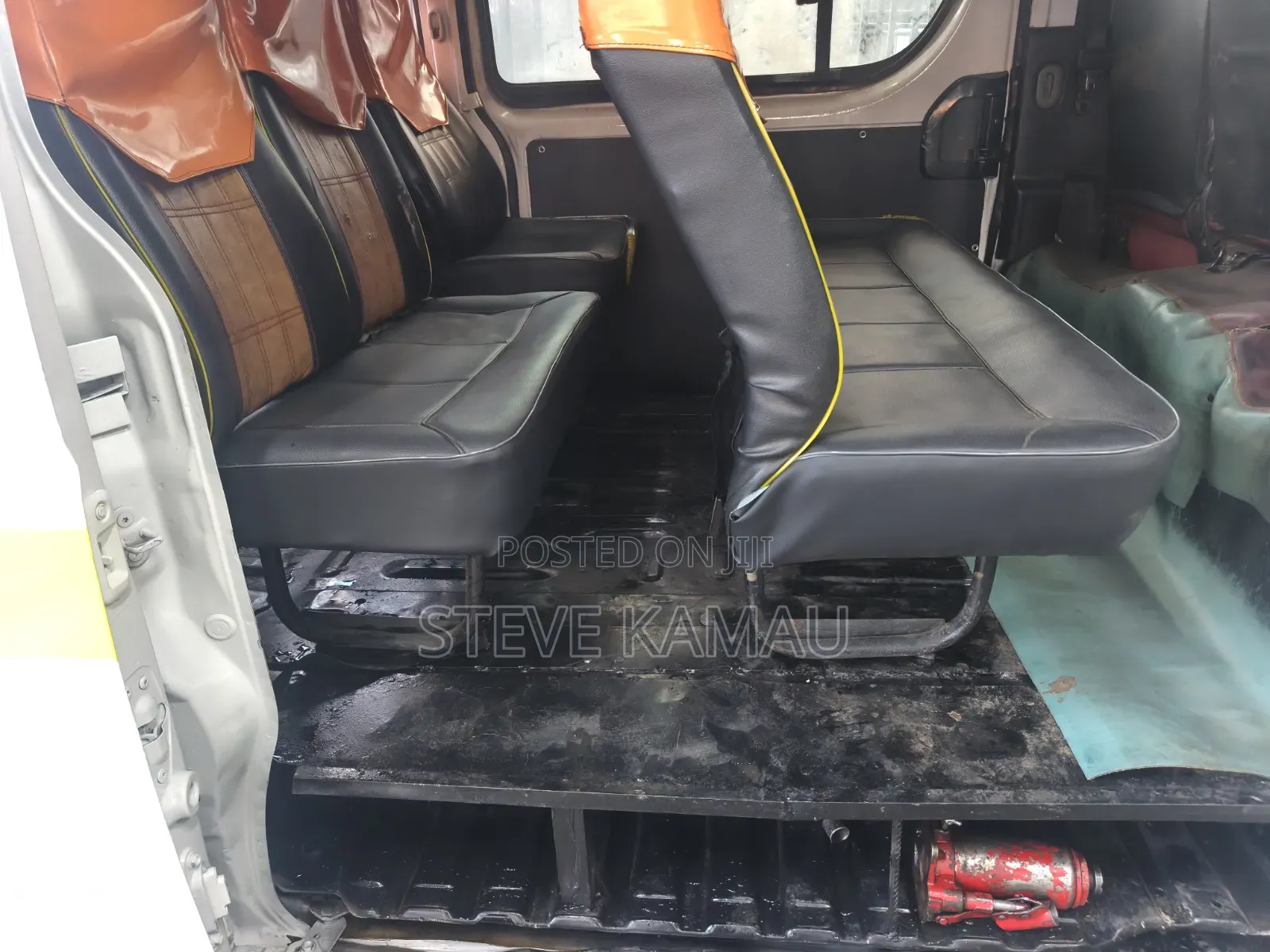 Toyota HiAce 2011 White