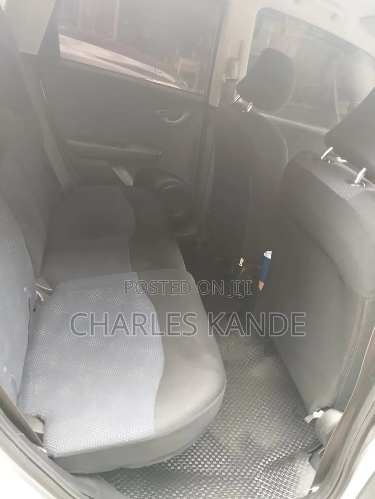 Honda Fit Automatic 2011 Silver