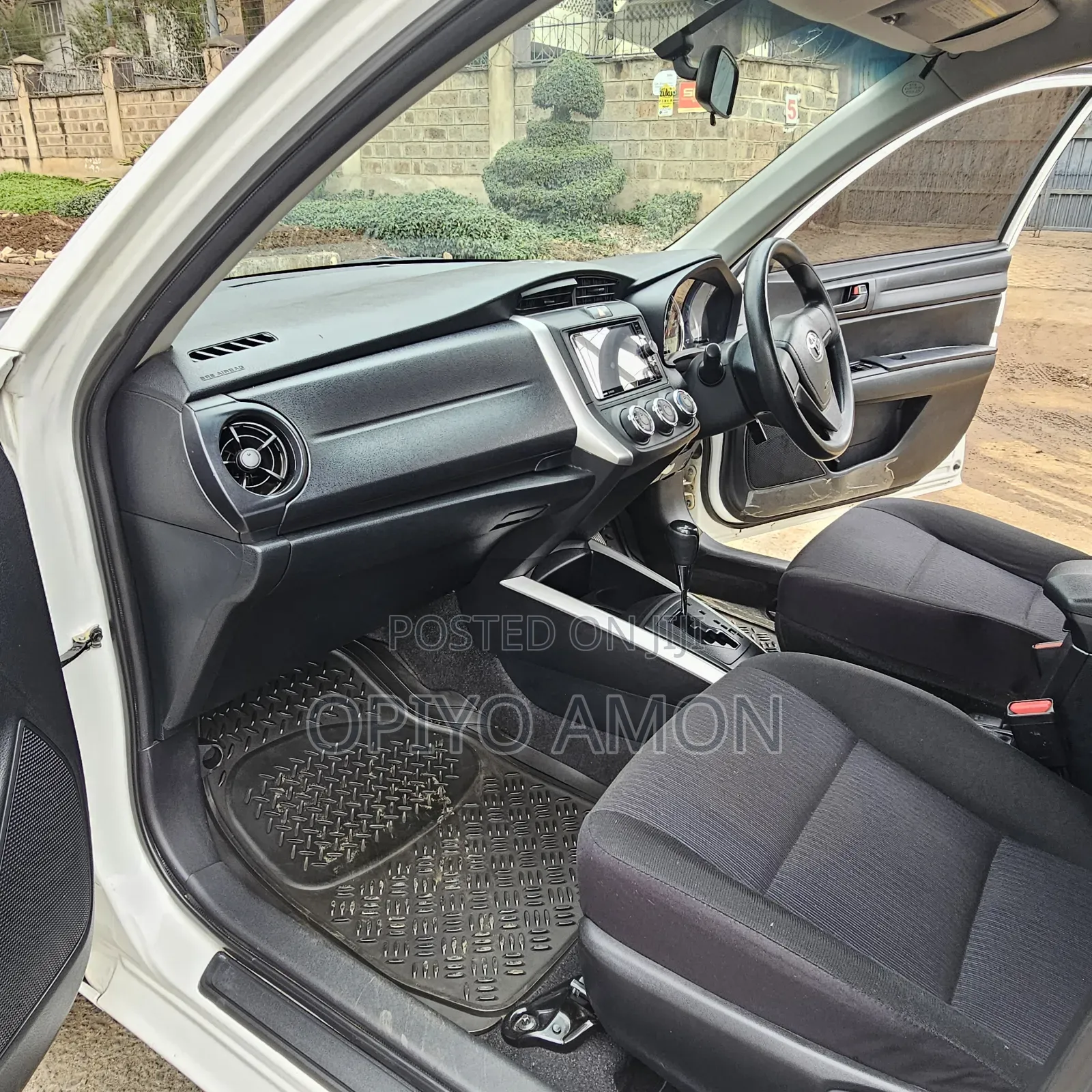 Toyota Corolla Fielder 2017 White