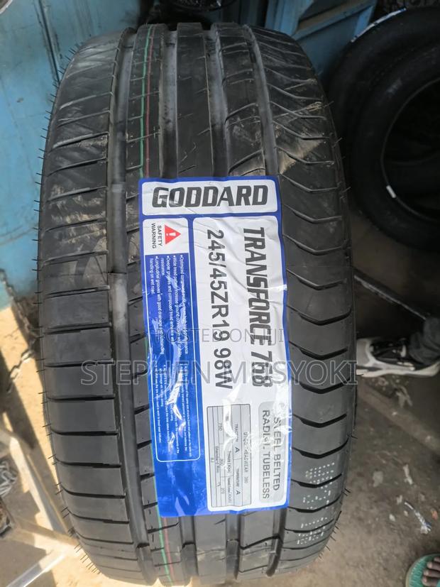 Tyre Goodard Size 245/45zr19 - thumbnail 2