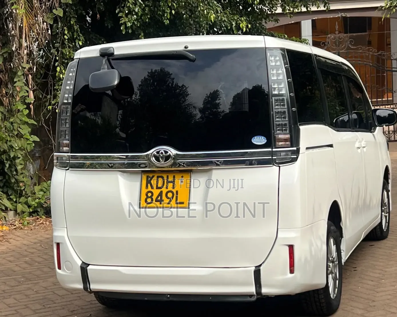 Toyota Voxy 2016 White