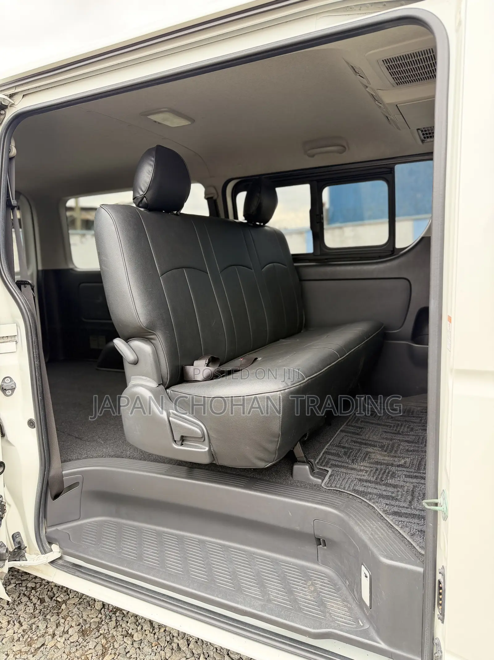 Toyota HiAce 2019 White