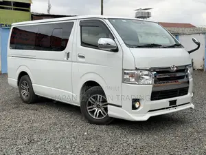 Toyota HiAce 2019 White