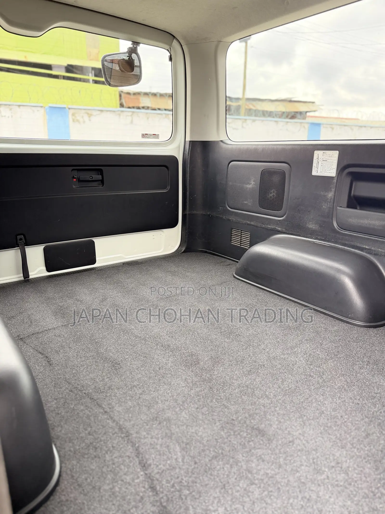 Toyota HiAce 2019 White