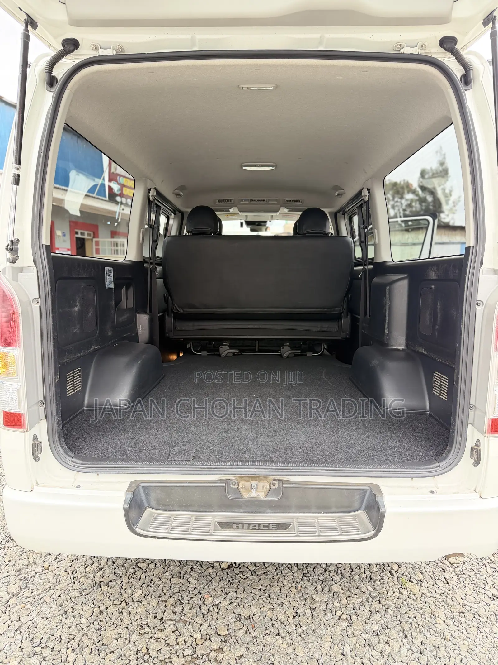 Toyota HiAce 2019 White