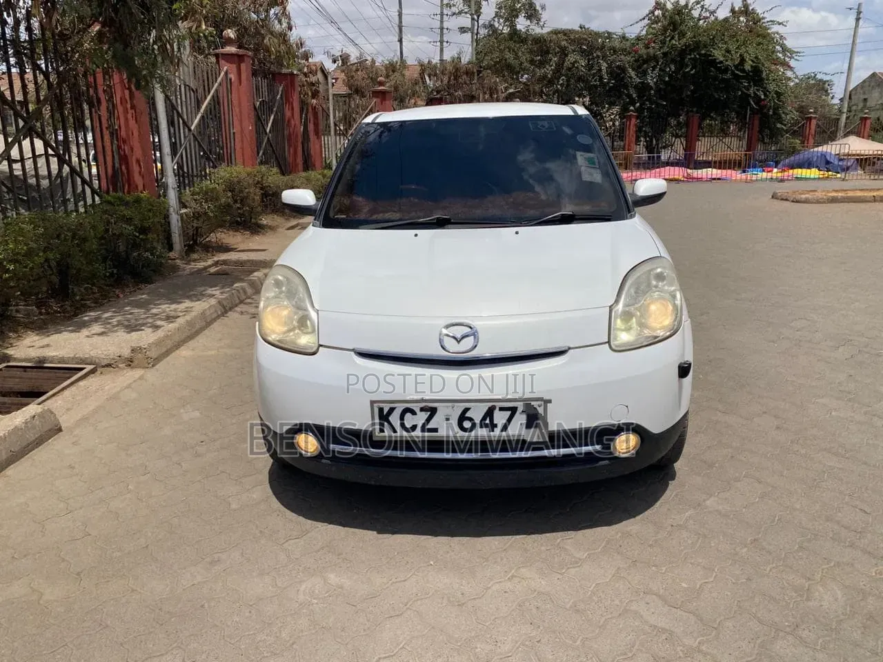 Mazda Verisa 2013 White