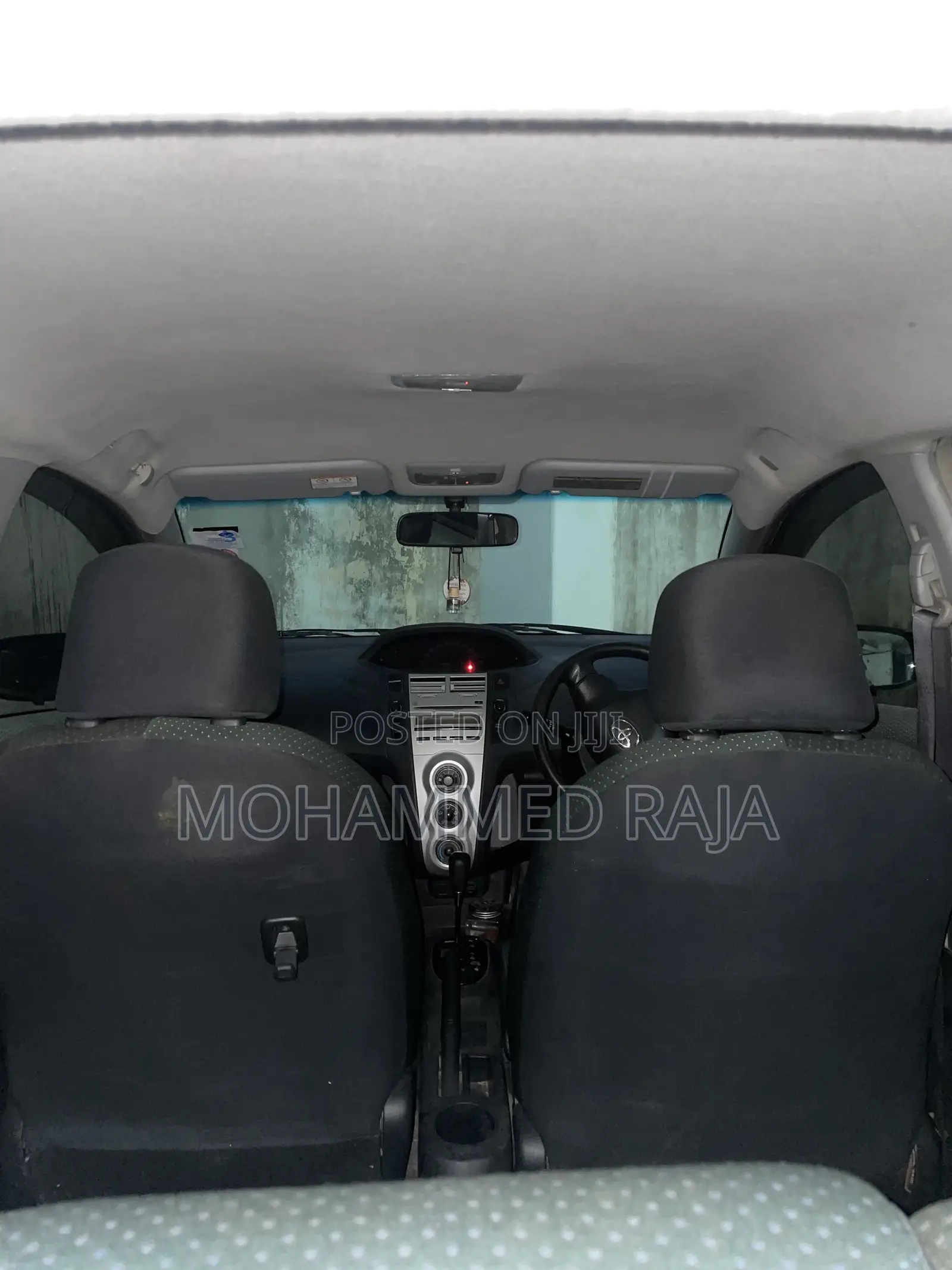 Toyota Vitz 2007 Silver