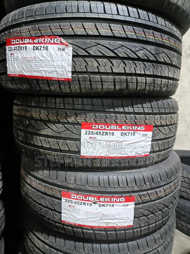225/45zr19 Doubleking Tyre