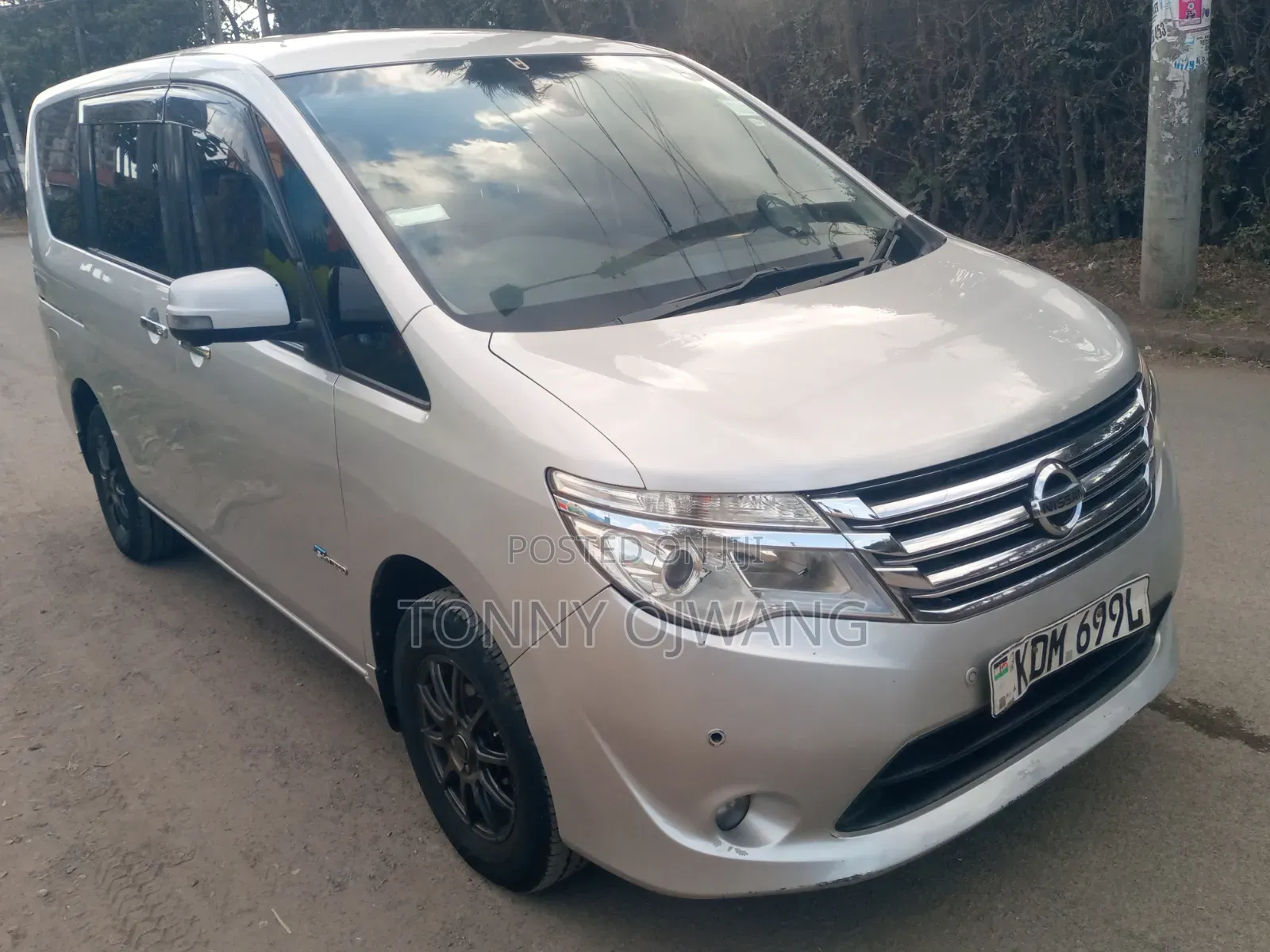 Nissan Serena 2016 Silver