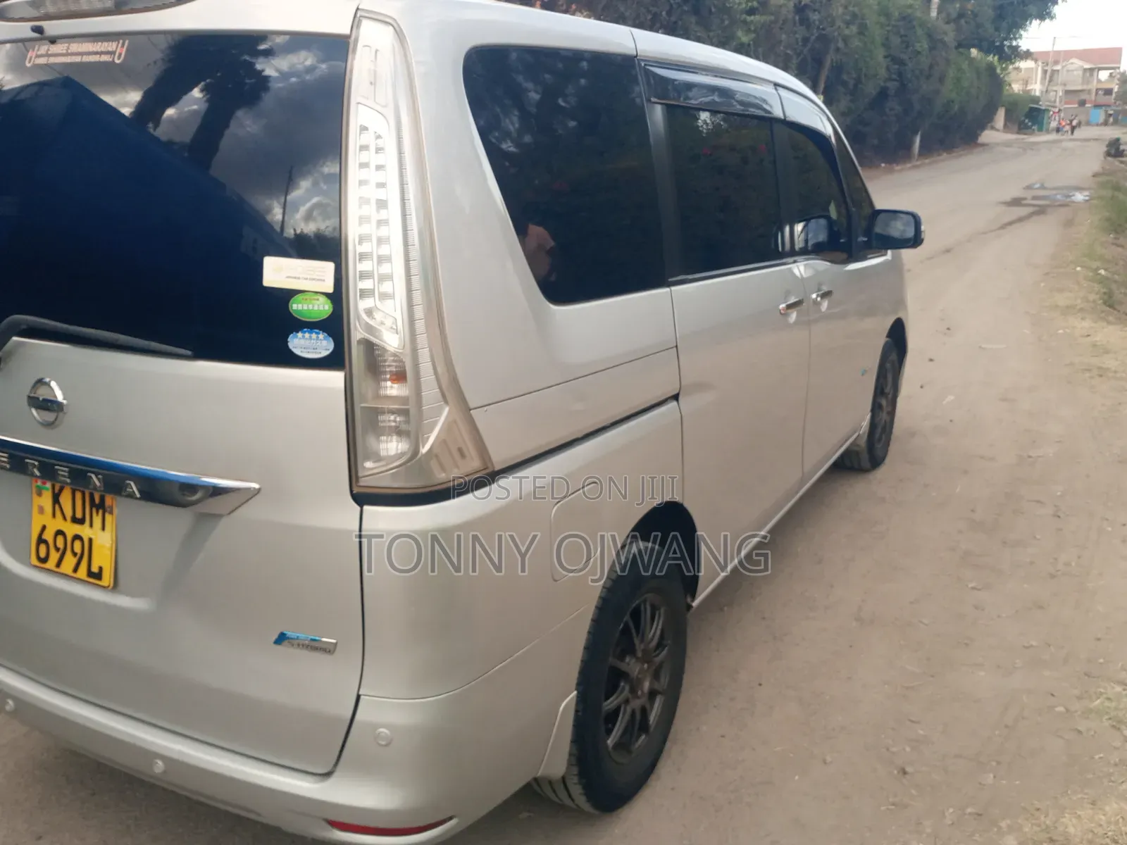Nissan Serena 2016 Silver