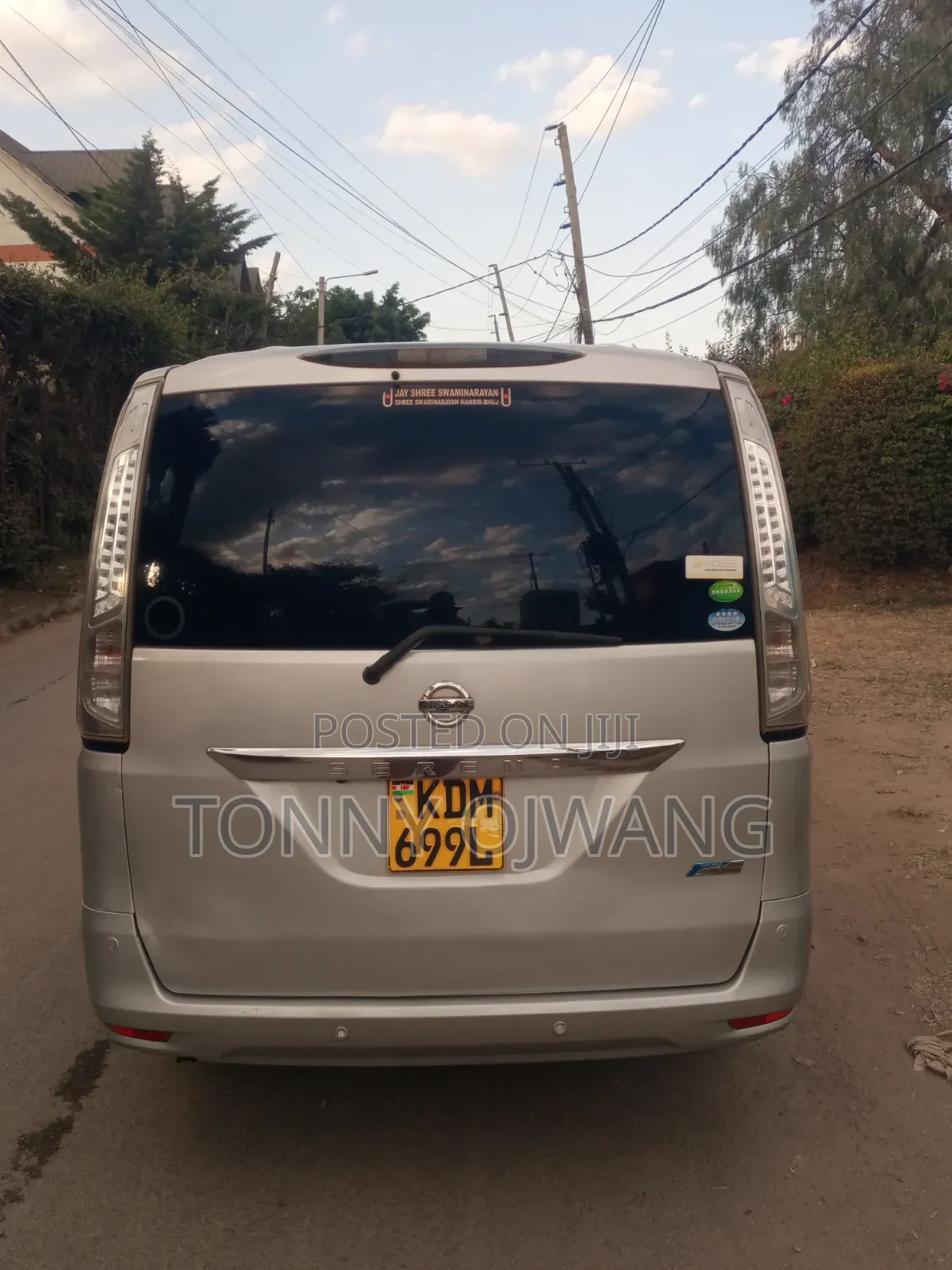 Nissan Serena 2016 Silver