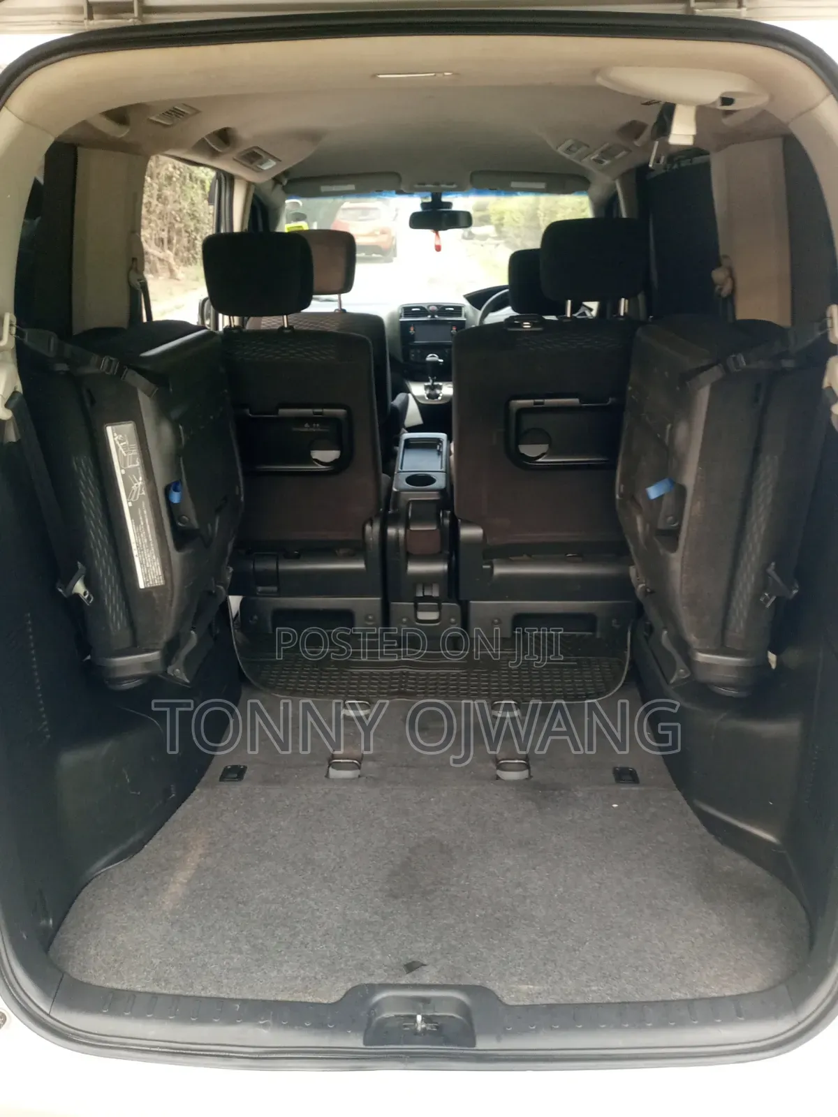 Nissan Serena 2016 Silver