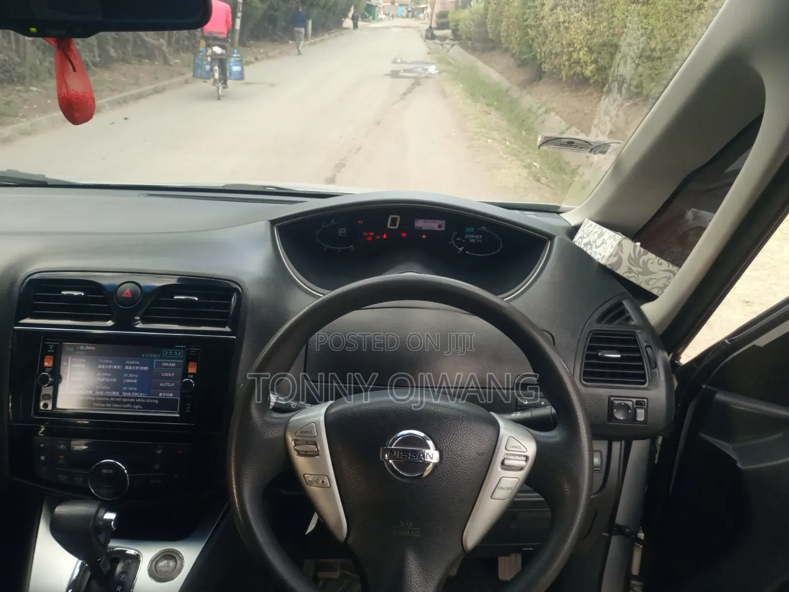 Nissan Serena 2016 Silver