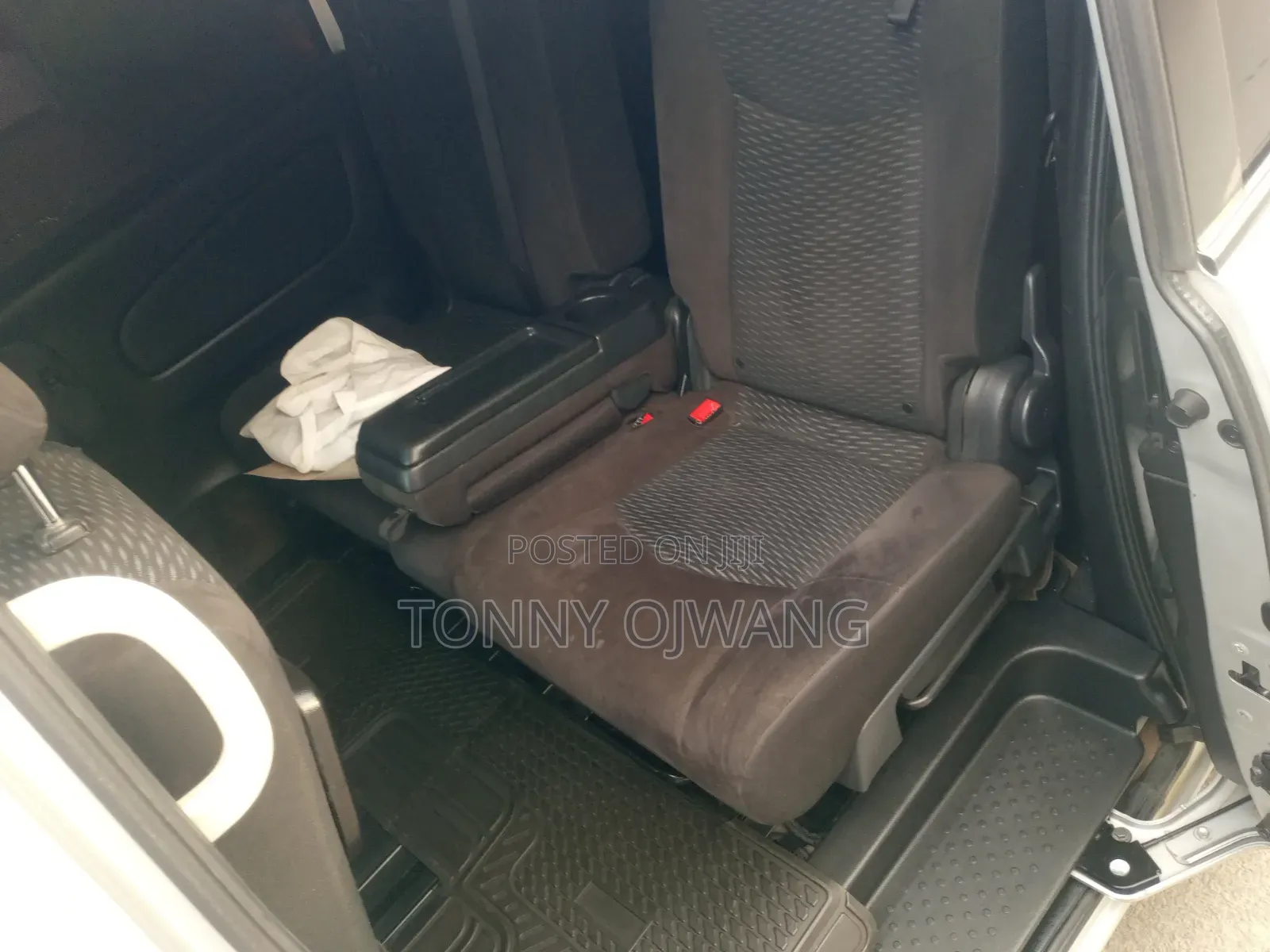 Nissan Serena 2016 Silver