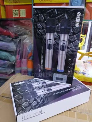 Professional Handheld Wireless Microphone With Rechargeable Receiver.