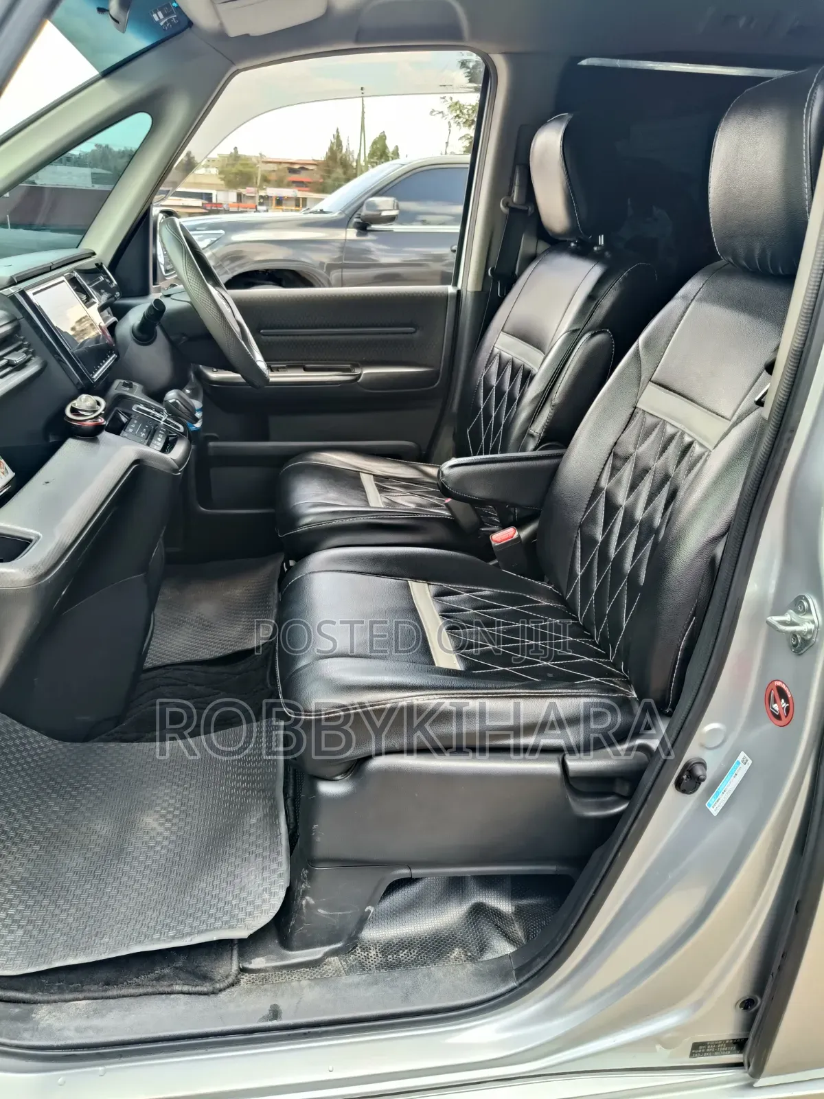 Honda Stepwgn 2017 Silver