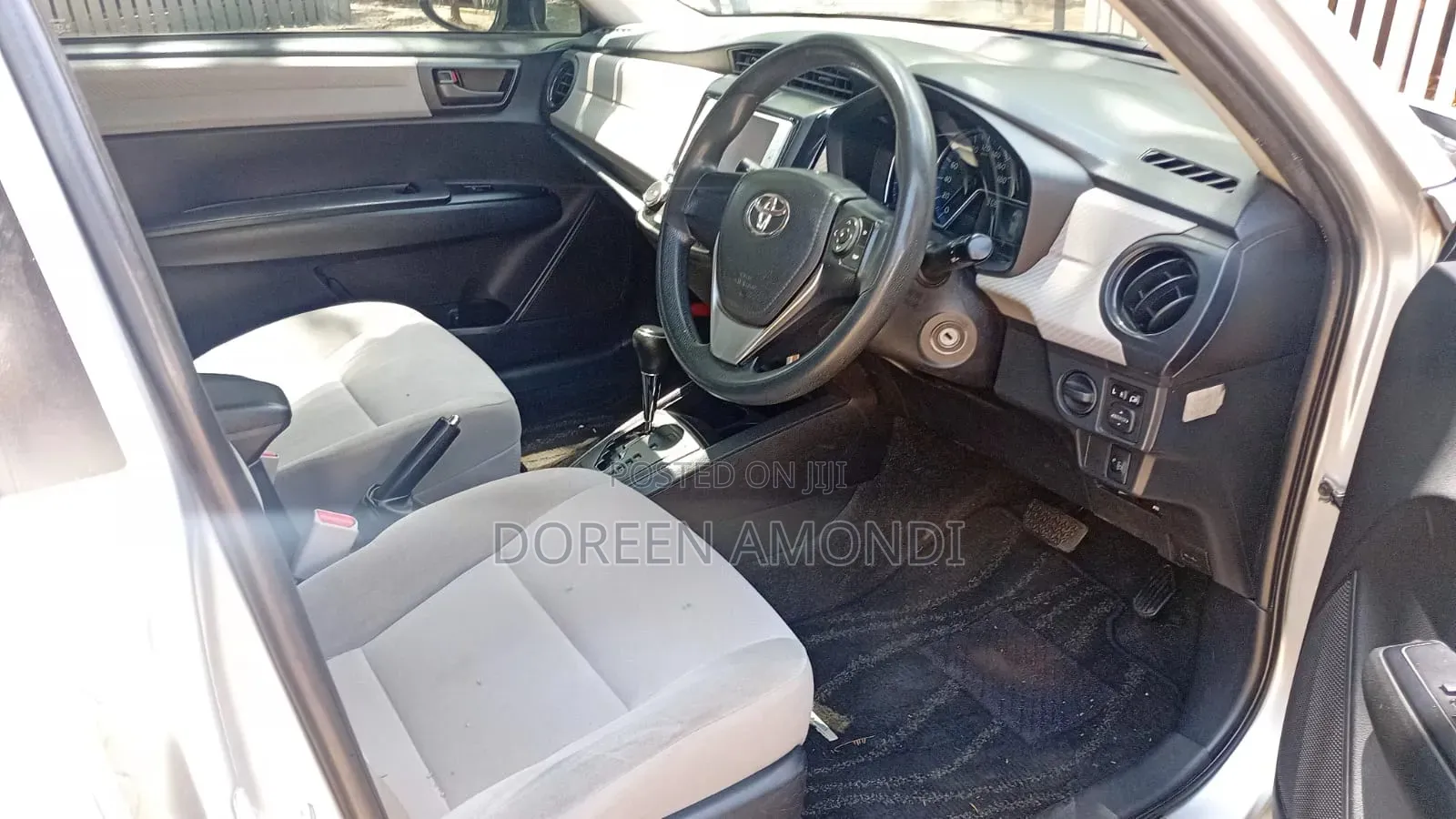 Toyota Axio 2014 Silver