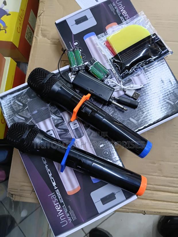SoundStream LT-125 Dual Wireless Mics