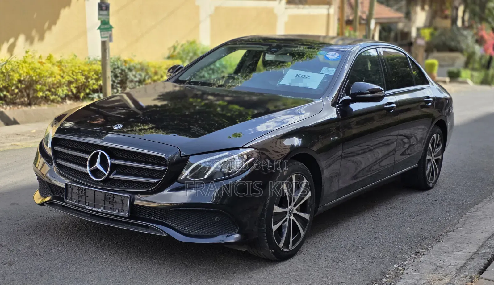 Mercedes-Benz E300 2019 Black