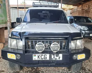 Toyota Land Cruiser 2003 White