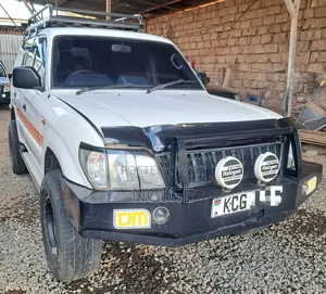 Toyota Land Cruiser 2003 White