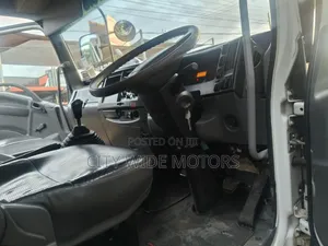 Isuzu FRR 90