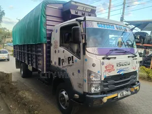 Isuzu FRR 90