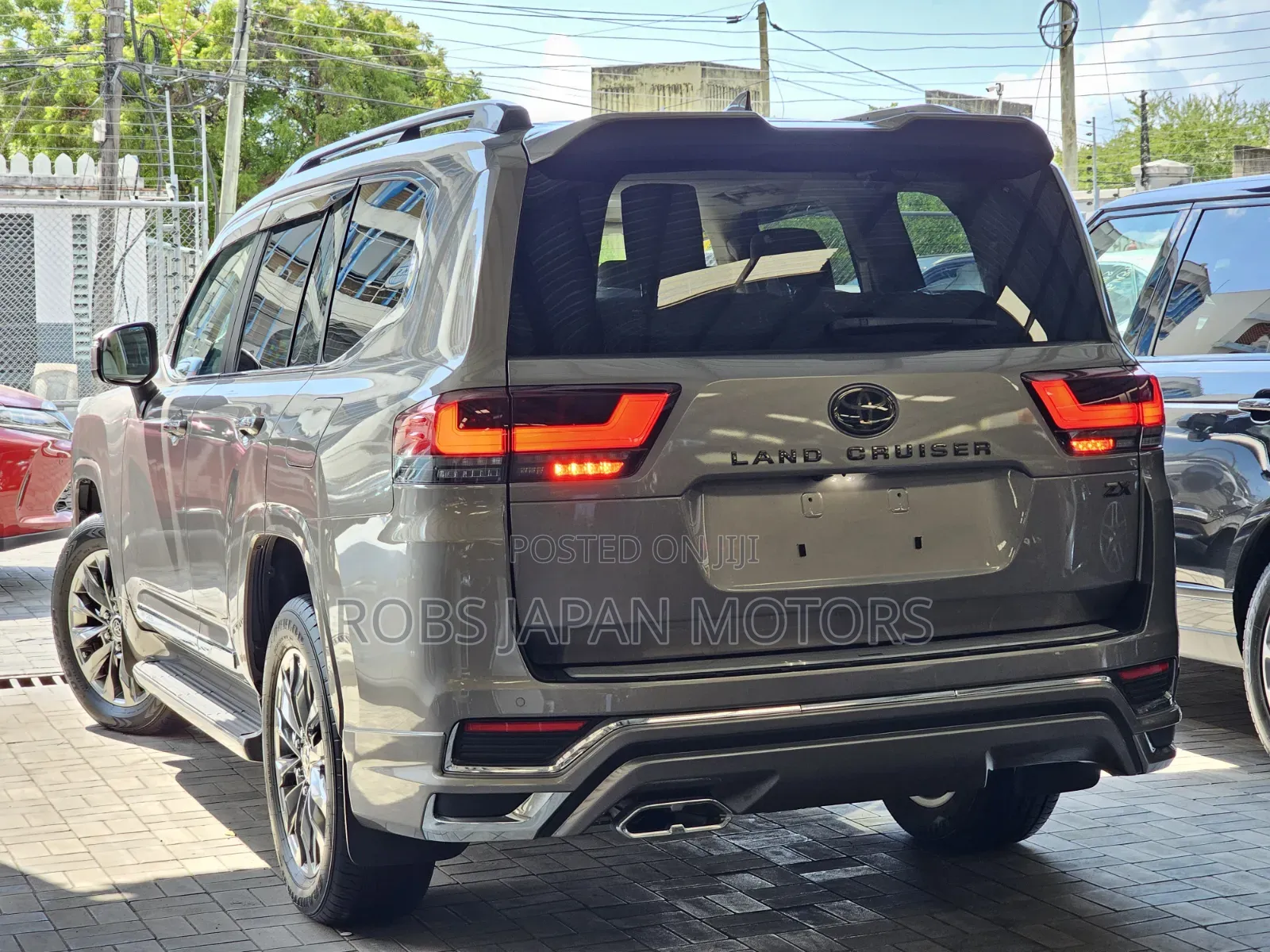 Toyota Land Cruiser 3.3 Diesel 4WD 2022 Silver