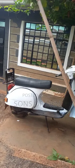 Vespa 150 1990 White