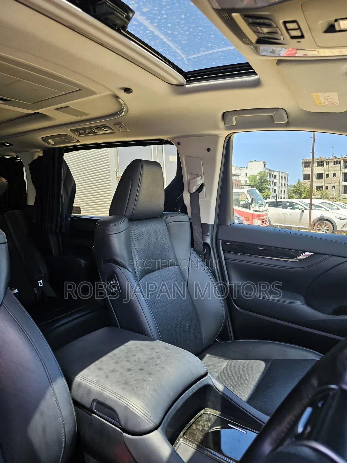 Toyota Alphard 2.5 Petrol AWD 2018 Pearl