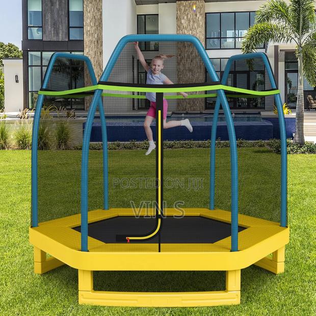 Trampolines# Trampolinès/ Trampolinés* Trampolìnes+ Trampolinės