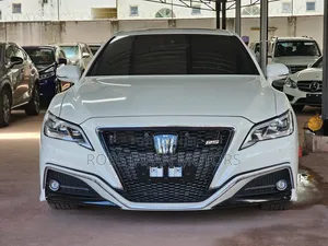 Toyota Crown 2019 Off white